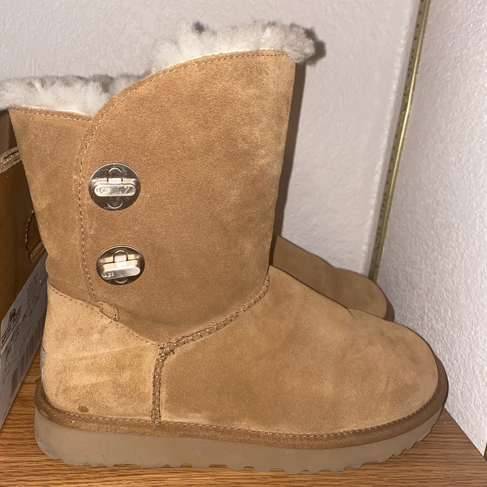 Mid UGG boots
